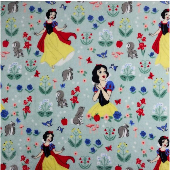 Disney's Snow White Oversized Super soft Printed Plush Throw by The Big One® NWT - Picture 2 of 2